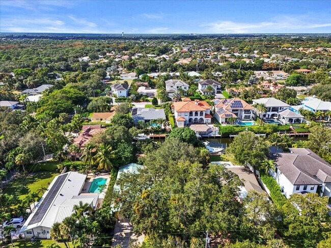 Building Photo - 12831 Shore Dr