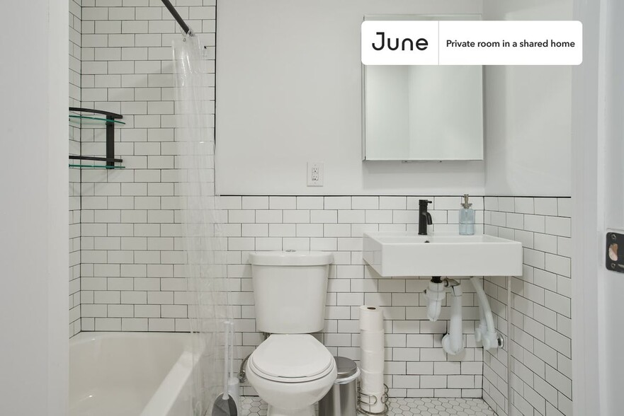 Building Photo - Room in Shared 4.0 bed/2 bath home