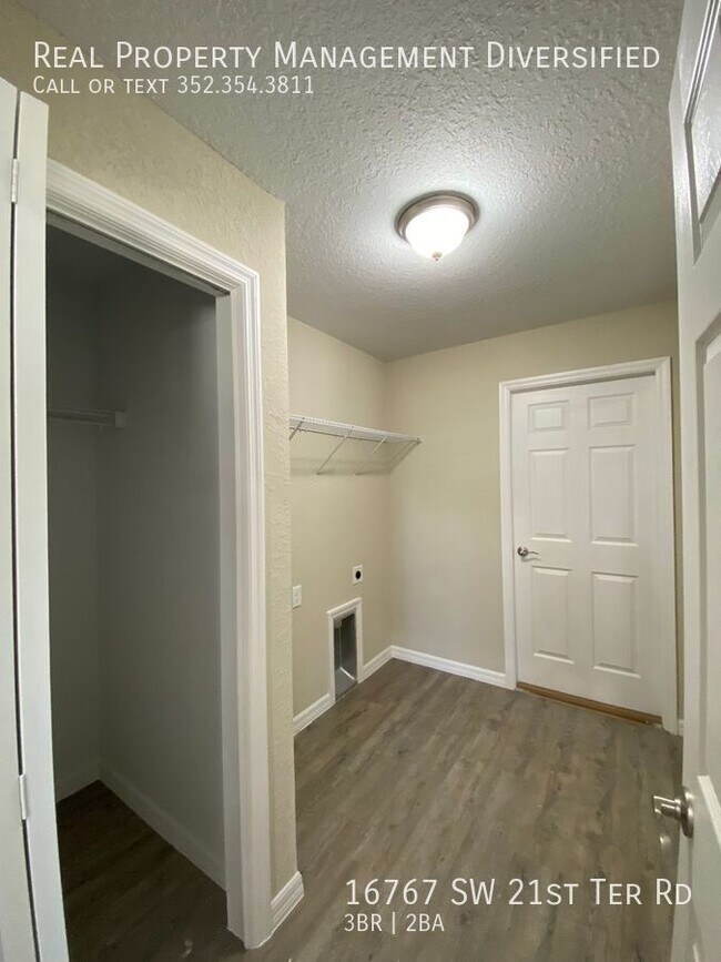 Building Photo - 16767 SW 21st Terrace Rd