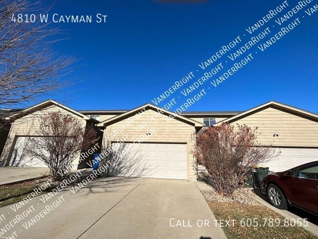 Building Photo - 4810 W Cayman St