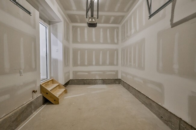 Building Photo - Brand-new construction 3 bedroom townhouse...