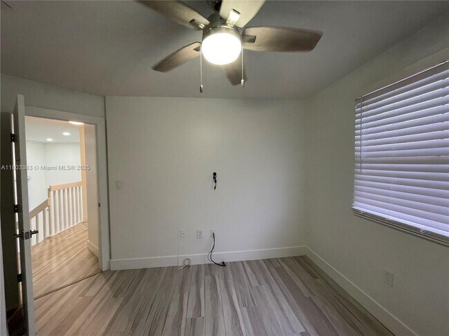 Building Photo - 7030 SW 41st Pl