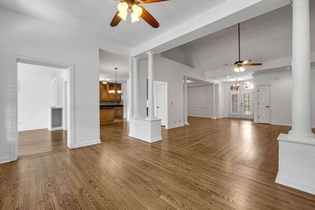 Building Photo - Welcome to this charming all-brick rental ...