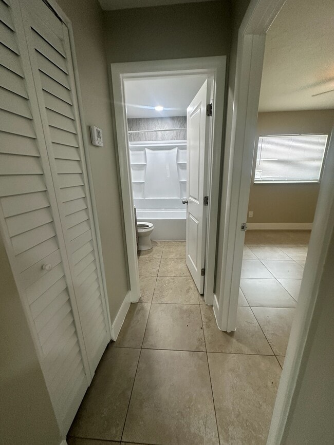 Building Photo - Carmen Ave - Fourplex