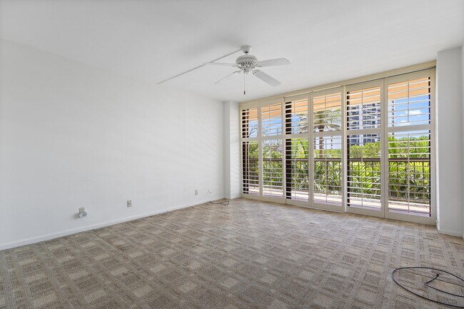 Building Photo - 4740 S Ocean Blvd