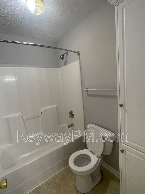 Building Photo - 1402 Anna Way