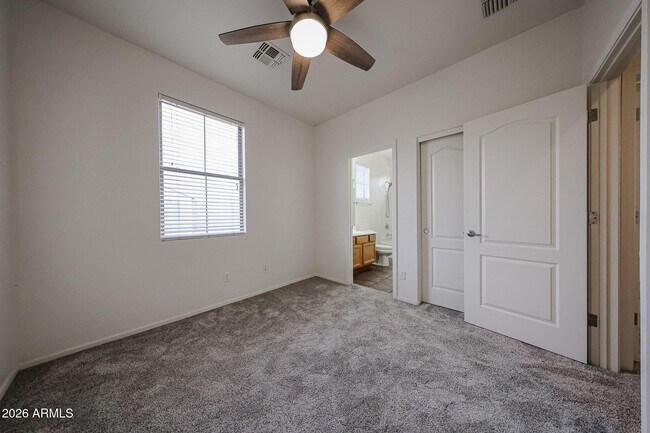 Building Photo - 961 E Redondo Dr