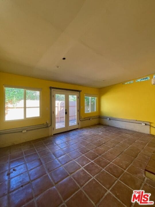 Building Photo - 11151 Sarah St