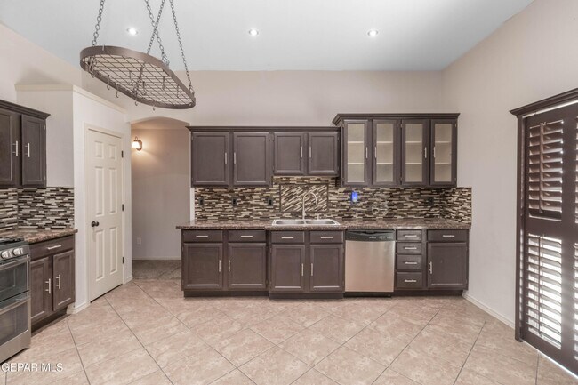 Building Photo - 12865 Little Misty Ln