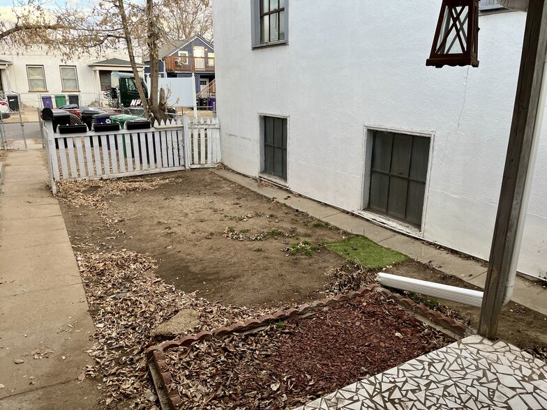 Building Photo - 4731 Vine St