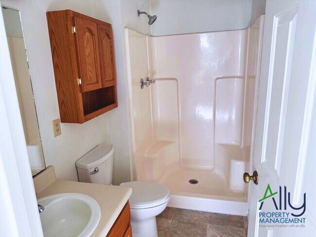 Building Photo - 1515 Westfield Ct