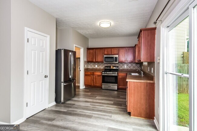 Building Photo - 231 Winterbury Dr