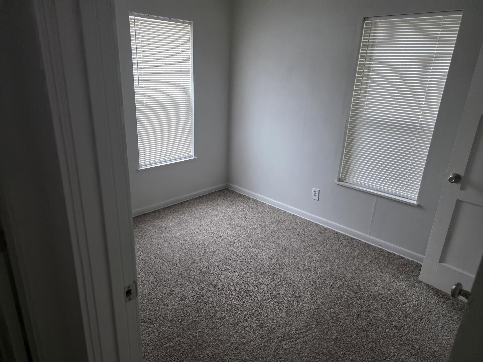 Building Photo - 1340 SW Hayter St