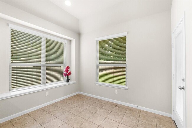 Building Photo - 3534 Woods Estates Dr