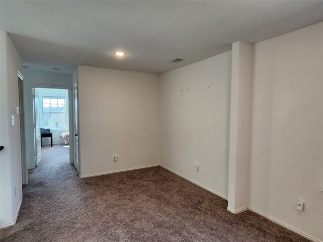 Building Photo - 31322 Whitfield Ct