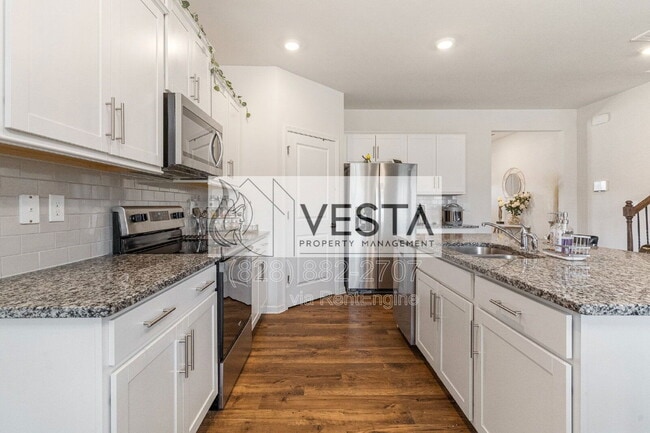 Building Photo - 240 Ridgeview Ln