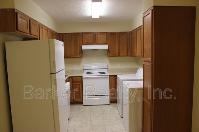 Building Photo - 203-2D E. Ransom Street