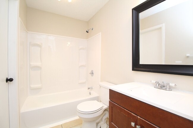 Building Photo - 3-Bedroom Home on Quiet Cul-De-Sac in Northeast Pensacola with Fully Fenced Yard – Available Marc...