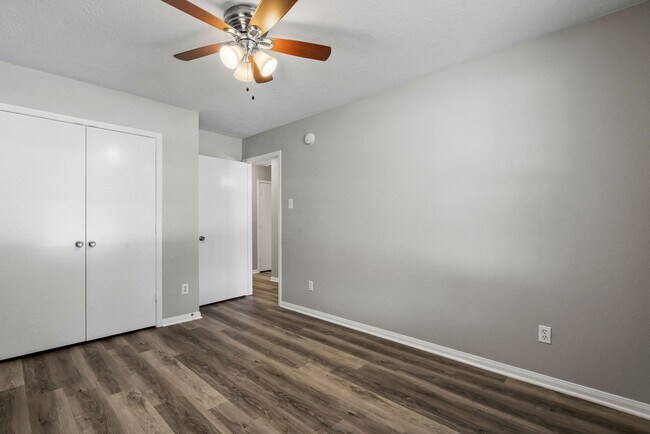 Building Photo - 20418 Cherry Haven Cir