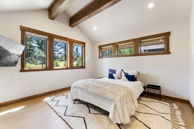 Building Photo - 10116 Corrie Ct