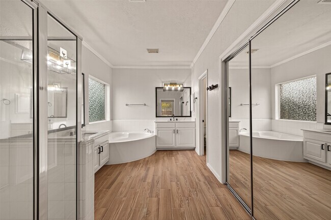 Building Photo - 3206 Shadowfern Ct