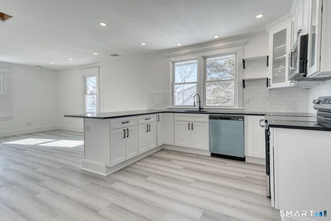 Building Photo - 44 Wallace Row