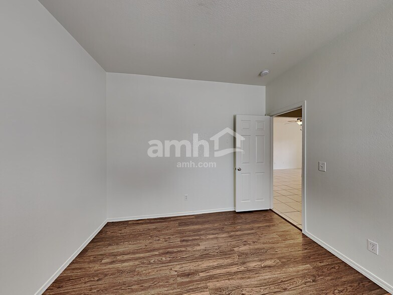 Building Photo - 6513 W Miami St