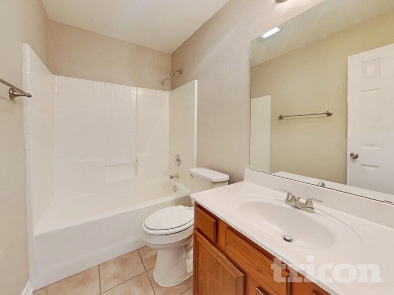 Building Photo - 733 Stribling Cir