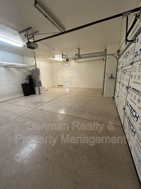 Building Photo - 4843 S Brice