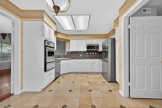 Building Photo - 2803 Randons Bell Dr