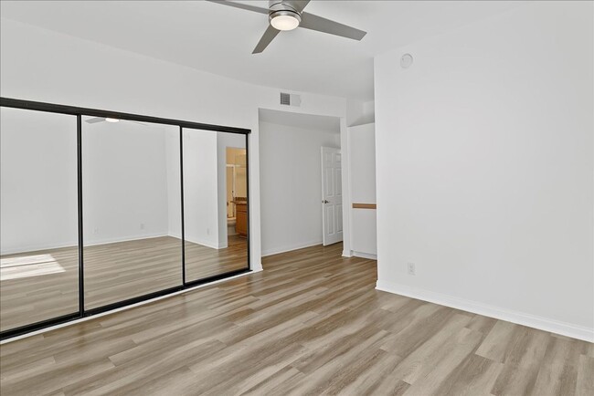 Building Photo - 4741 Radford Ave