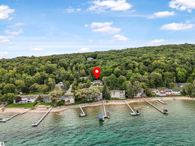 Building Photo - 7320 Peninsula Dr