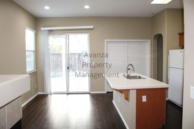 Building Photo - Home for Rent 4071 W. Peach Tree Fresno, CA 93722 Description 3 Bedroom/2 Bath Home in Fresno (Fi...