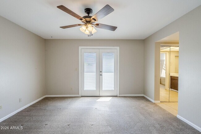Building Photo - 7707 S Kenwood Ln