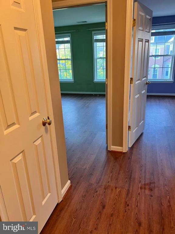Building Photo - 45783 Mountain Pine Square