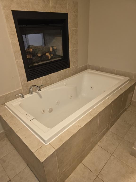 Building Photo - 6832 S Clyde Ave