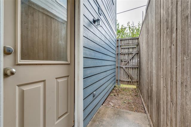 Building Photo - 7416 Coronado Ave