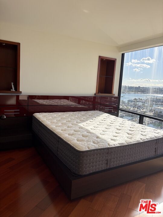 Building Photo - 4335 Marina City Dr