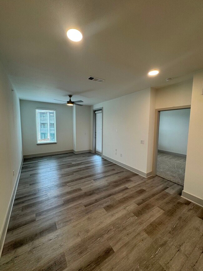 Building Photo - 5436 Huffines Blvd