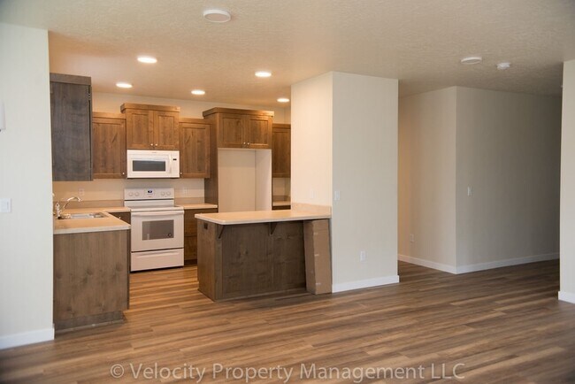 Building Photo - Charming Single Level Home in Culver!