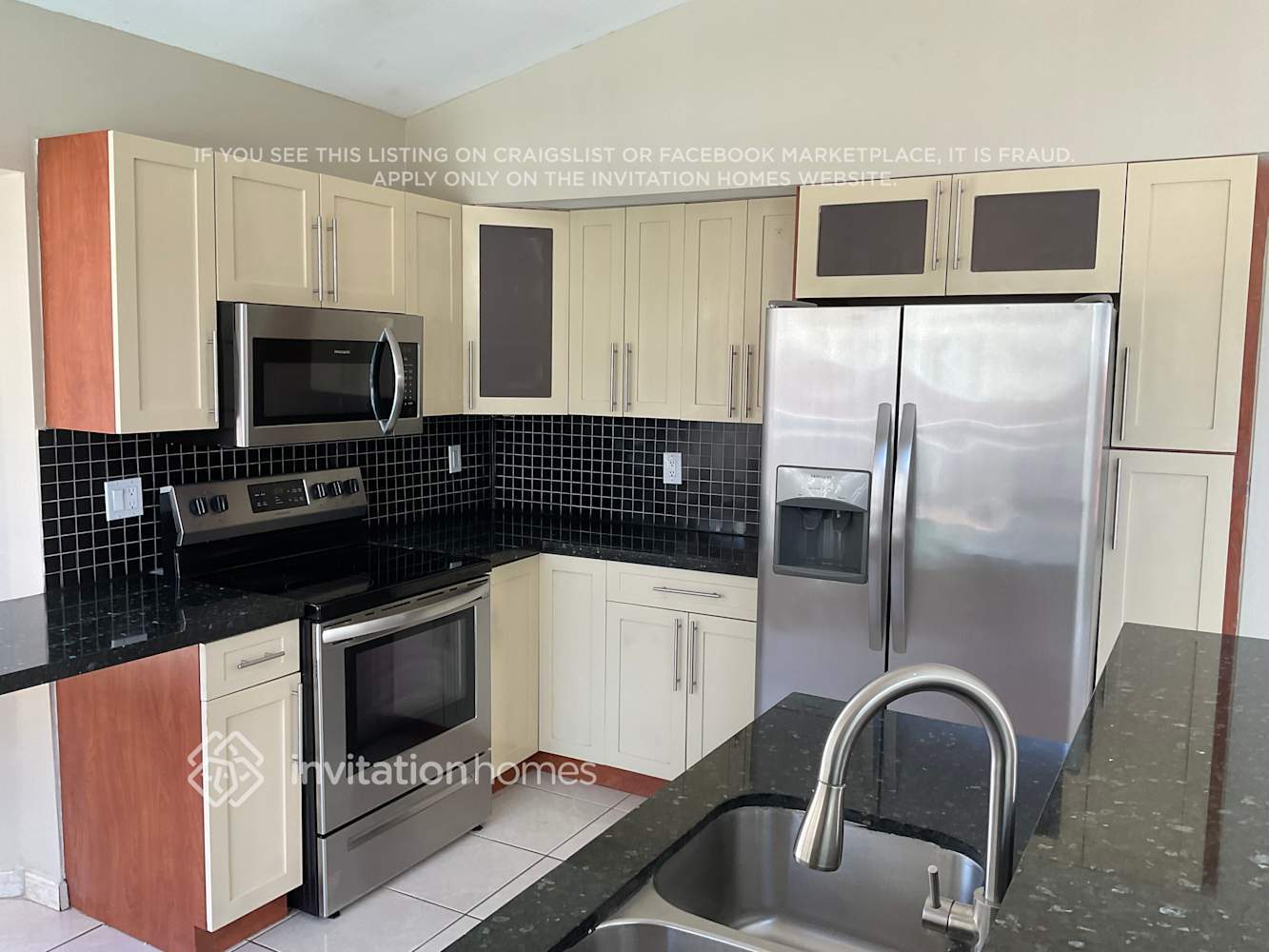 Building Photo - 7845 SW 161st Ave