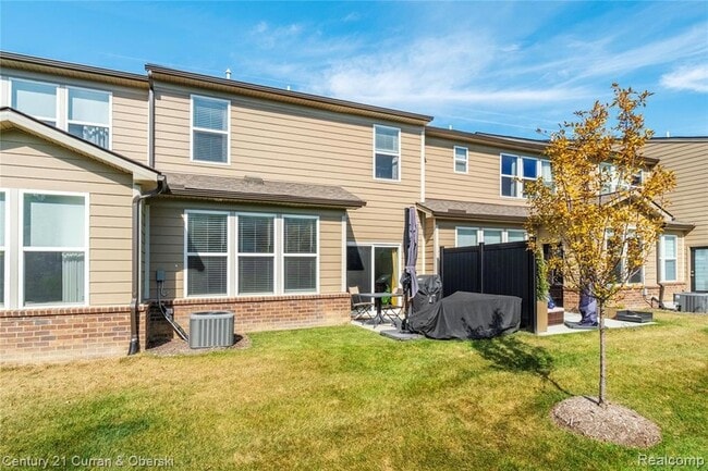 Building Photo - 2090 Addison Cir