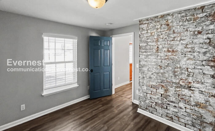 Building Photo - 5501 St Elmo Ave