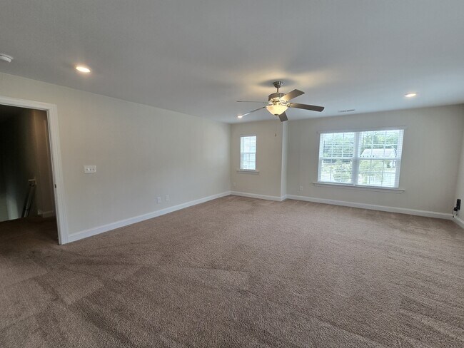 Building Photo - 344 Quarryrock Rd