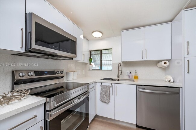 Building Photo - 456 Bowie Ln