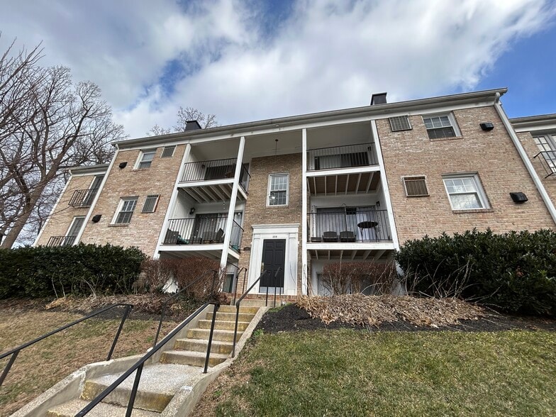 Building Photo - 339 Homeland Southway