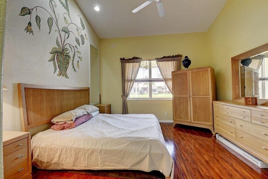 Building Photo - 6197 Caladium Rd