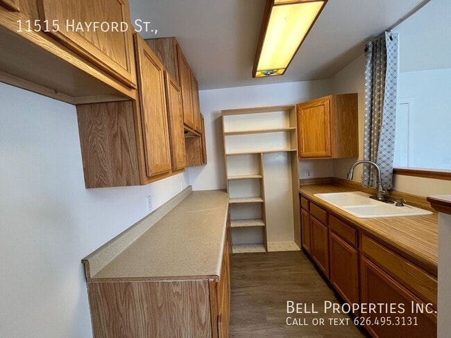 Building Photo - 11515 Hayford St