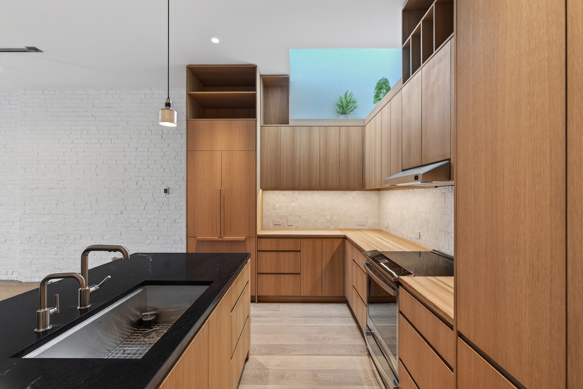 Building Photo - 316 Wall St