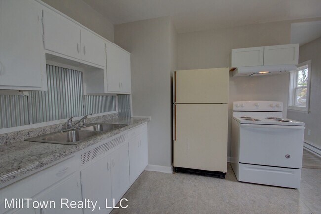 Building Photo - 2 br, 1 bath House - 3856 Johnson Ave